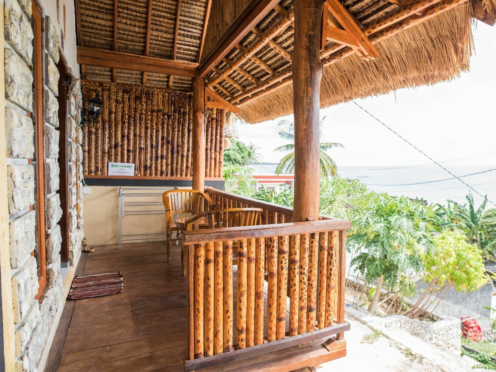 Banana Guest House Batununggul Экстерьер фото